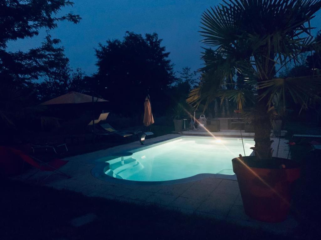 Avenue De La Gare Bed & Breakfast Riscle ภายนอก รูปภาพ
