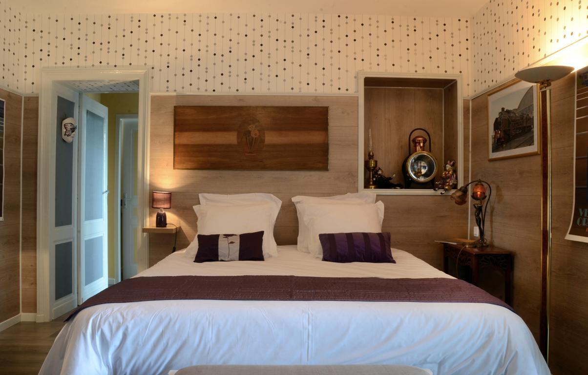 Avenue De La Gare Bed & Breakfast Riscle ภายนอก รูปภาพ