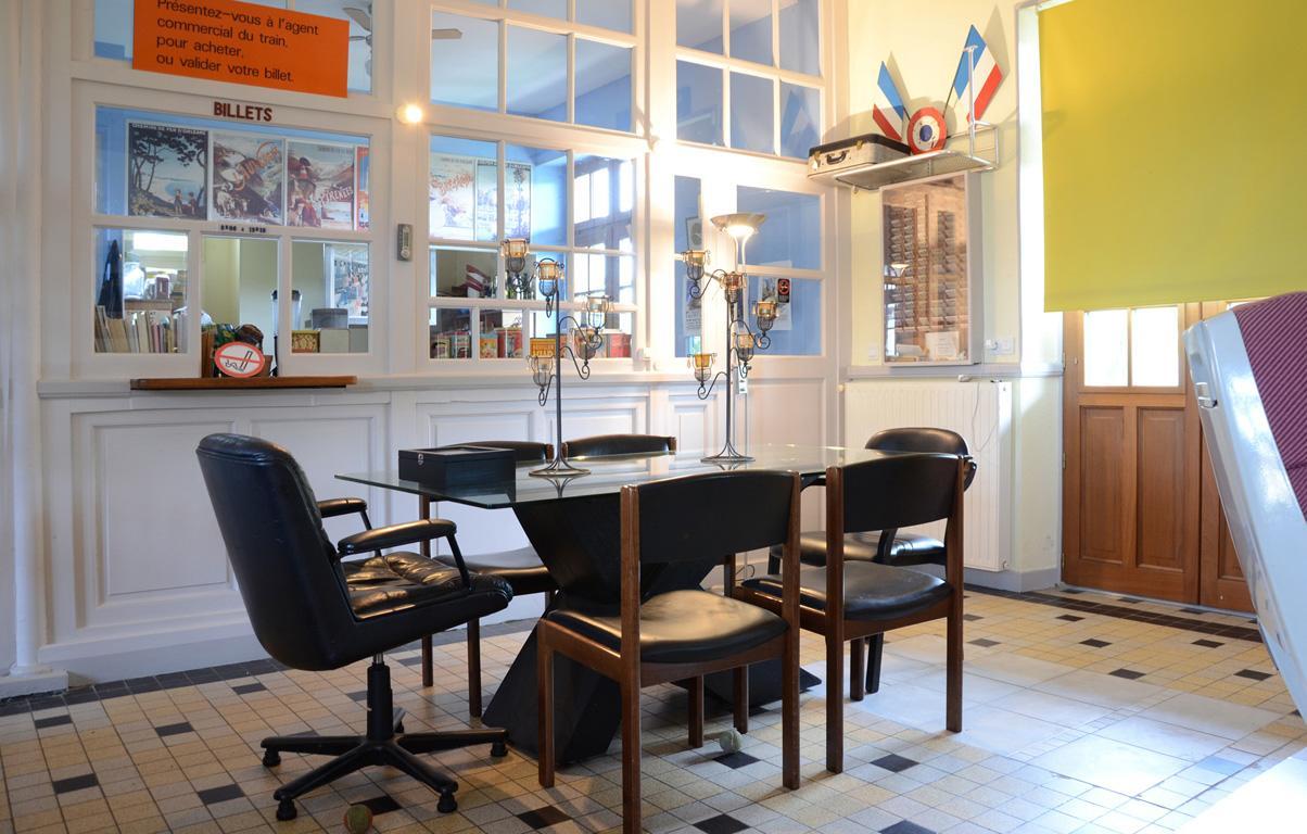 Avenue De La Gare Bed & Breakfast Riscle ภายนอก รูปภาพ